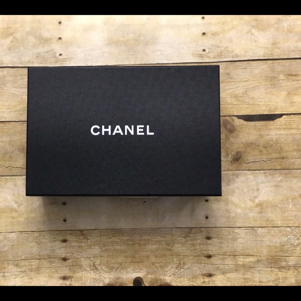 Chanel box